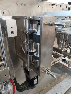Pozioma maszyna do pakowania żywności w folię laminowaną Doypack